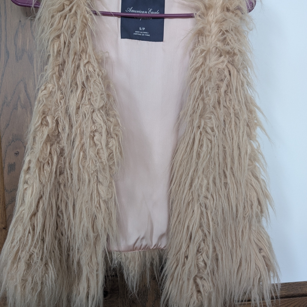 American Eagle Outfitters Cream Faux Fur Vest